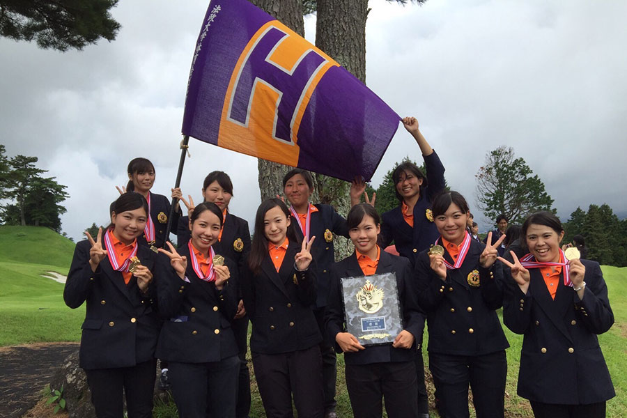 法大3年、関東女子秋季Aブロック対抗戦で団体優勝した高野（前列左から2人目）【写真：本人提供】