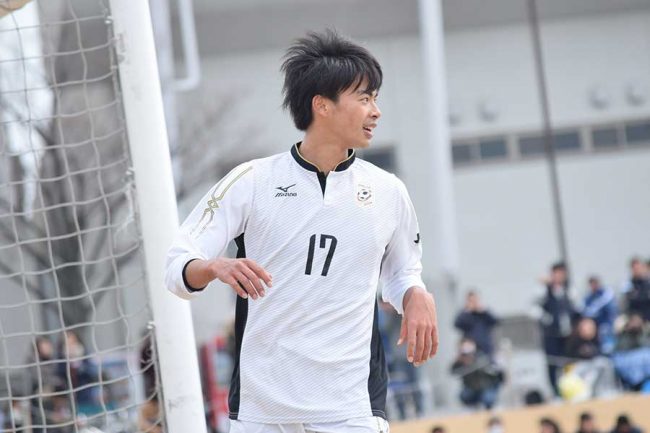 三笘薫を日本屈指のドリブラーにした筑波大の4年間 進化を加速させた2