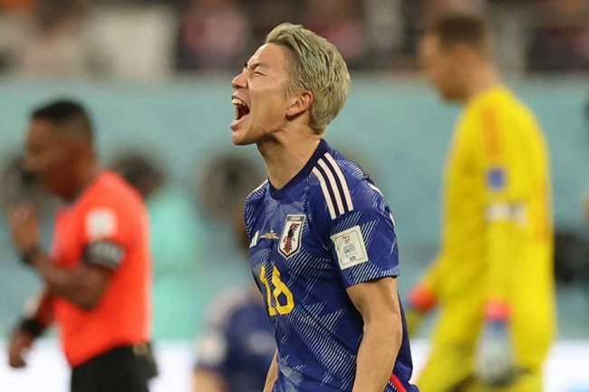 最初からかわれたアサノが最後は笑った」 浅野拓磨の痛快V弾に海外記者