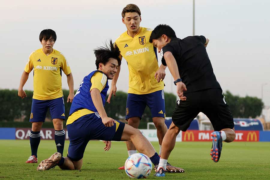 コスタリカ戦へ向け練習するサッカー日本代表【写真：ロイター】