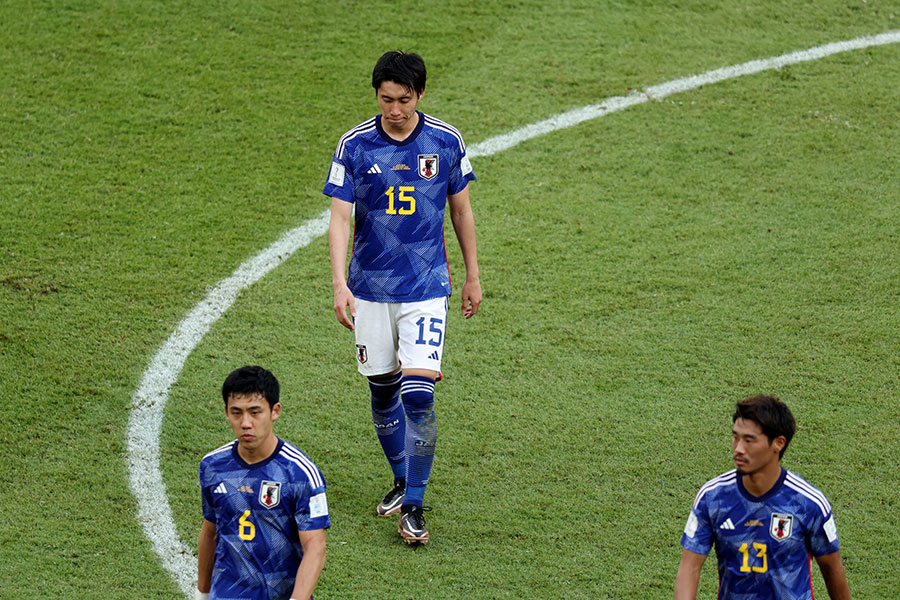 0-1で痛恨の敗戦を喫した日本代表【写真：ロイター】