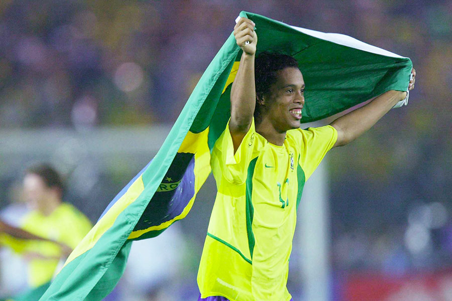 2002年日韓大会にブラジル代表で出場したロナウジーニた【写真：Getty Images】