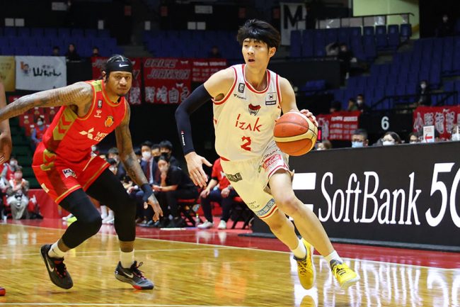 強豪中学で八村塁の1年後輩 Bリーグ富山の193cm 長身pg 飴谷由毅の挑戦が面白い The Answer