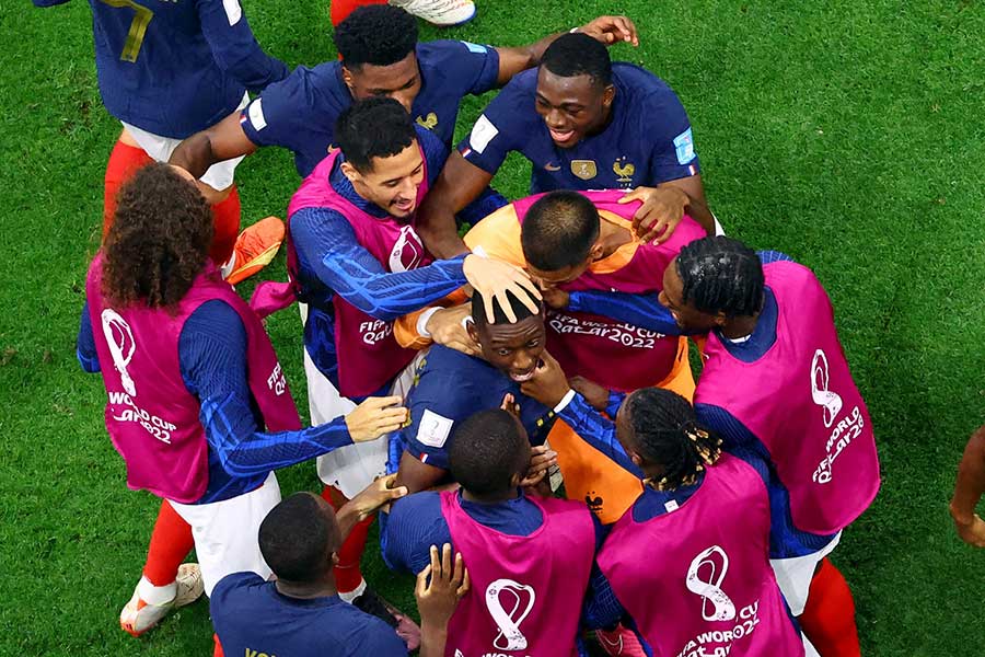 フランスが決勝進出。アルゼンチンと対決する【写真：ロイター】