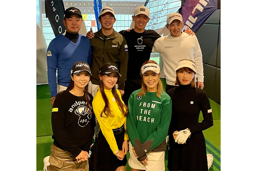 東京・渋谷のand GOLFで、男女プロ各4人、計8人によるバーチャルゴルフトーナメントを初開催