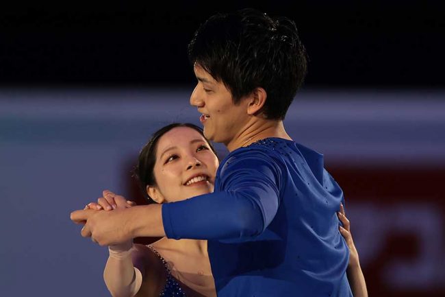 全日本欠場りくりゅうペア、エキシビで優雅に演技 ロスバゲ荷物は