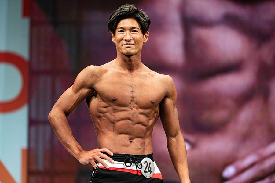 筋肉太郎 同じ体重でも驚きの変化！バキバキ腹筋になった25歳が主張するのは