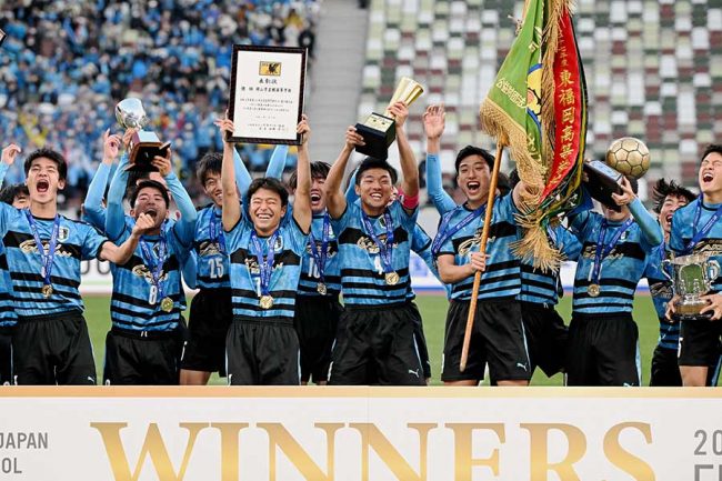 平先生の教え」が生きた決勝点 岡山学芸館、初優勝の陰にあった監督の