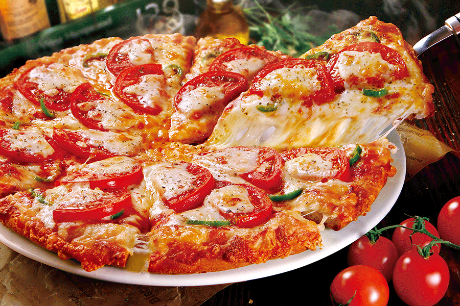 ピザーラエクスプレスはピザ生地の発酵から焼成まで、全ての調理をエスコンフィ ールドで【写真：球団提供】