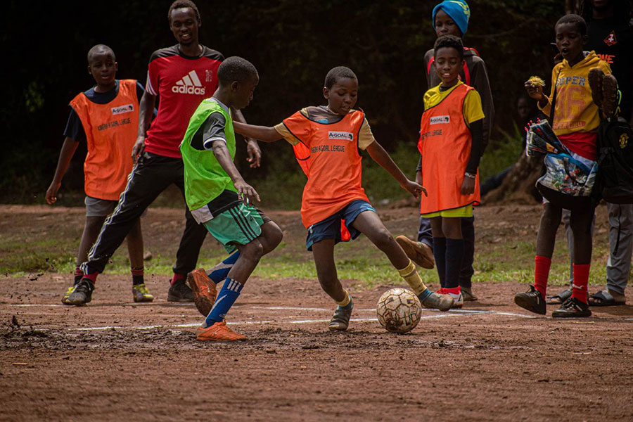 サッカーに打ち込む時間がキベラ地区の子どもたちに夢と希望を与える【写真提供：一般社団法人A-GOAL】