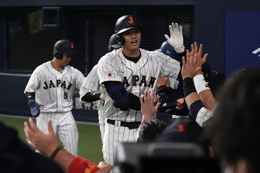阪神との強化試合で2本塁打を放った大谷翔平【写真：Getty Images】