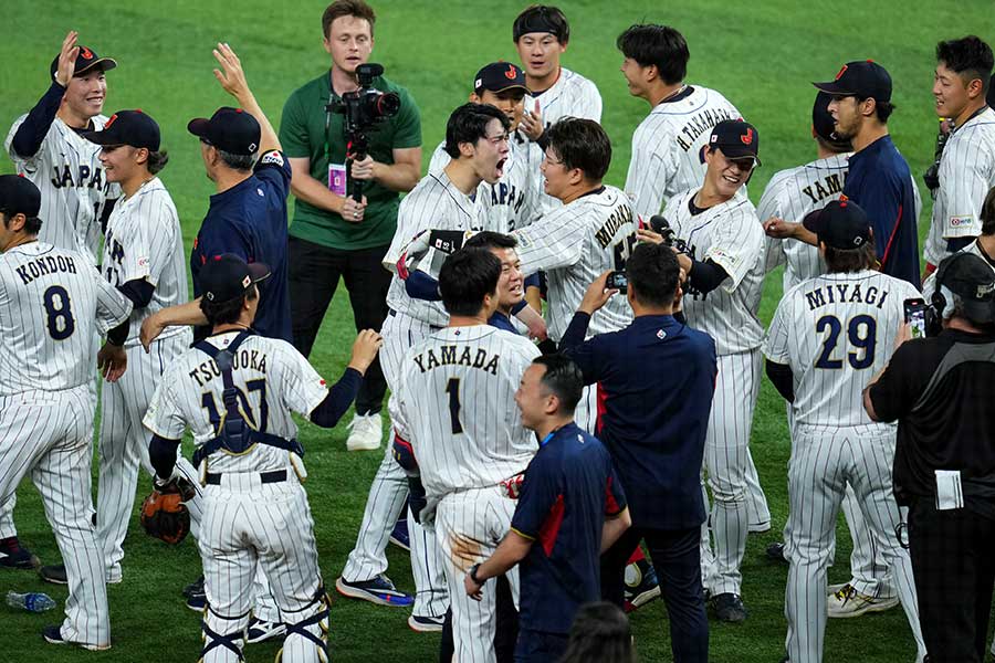 WBC決勝進出を決め歓喜する侍ジャパン【写真：Getty Images】