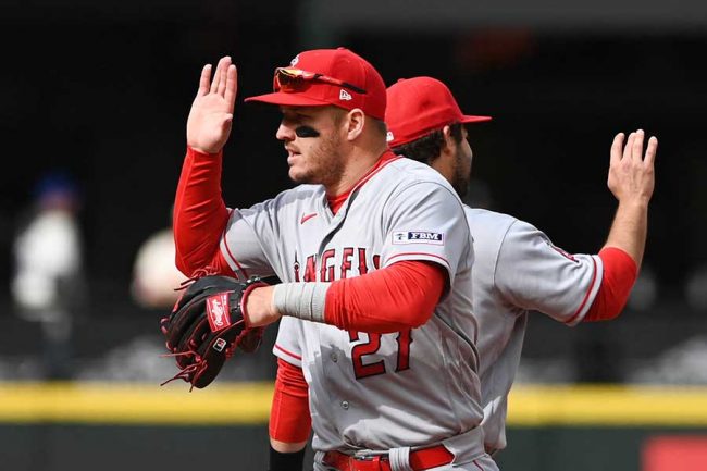 大谷翔平の初勝利呼んだ「トラウトの33キロ」 米ファン感服、激走中の