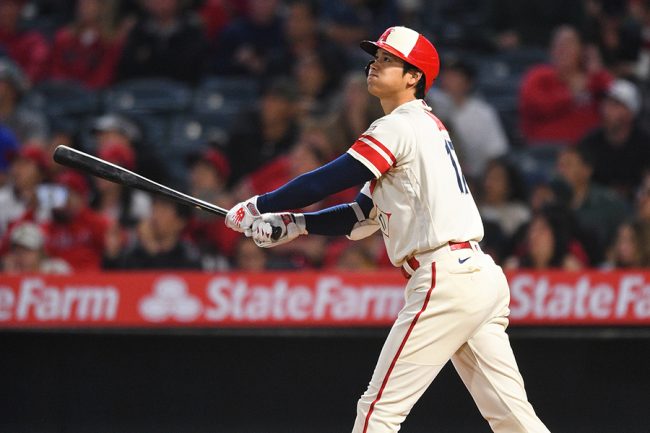 大谷翔平の122m豪快6号に米記者も興奮「ボールを破壊」「スランプじゃ