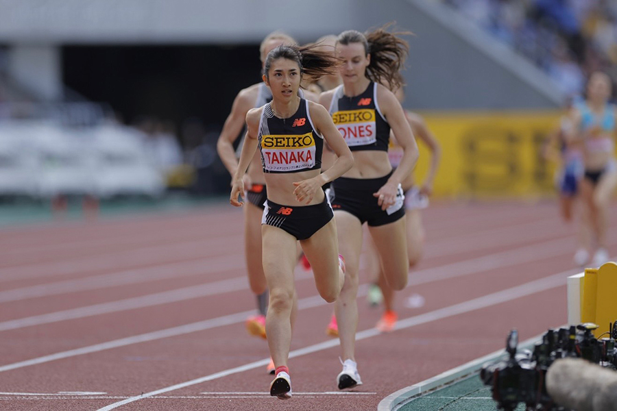 女子1500メートル、猛ダッシュで振り切って優勝した田中希実【写真：奥井隆史】