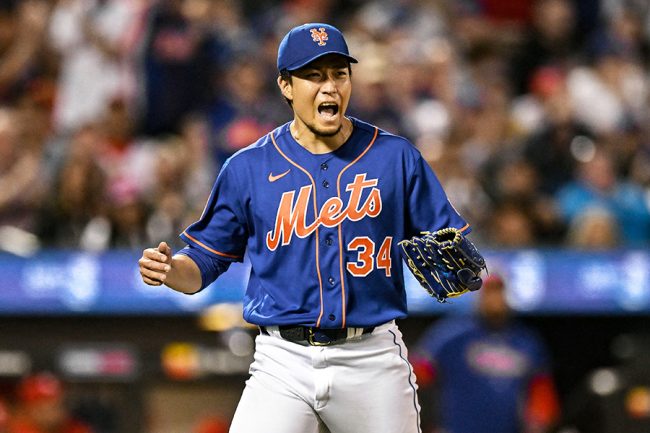 千賀滉大の取材に紛れ込んだ同僚 真剣すぎる振る舞いに米笑撃「可愛