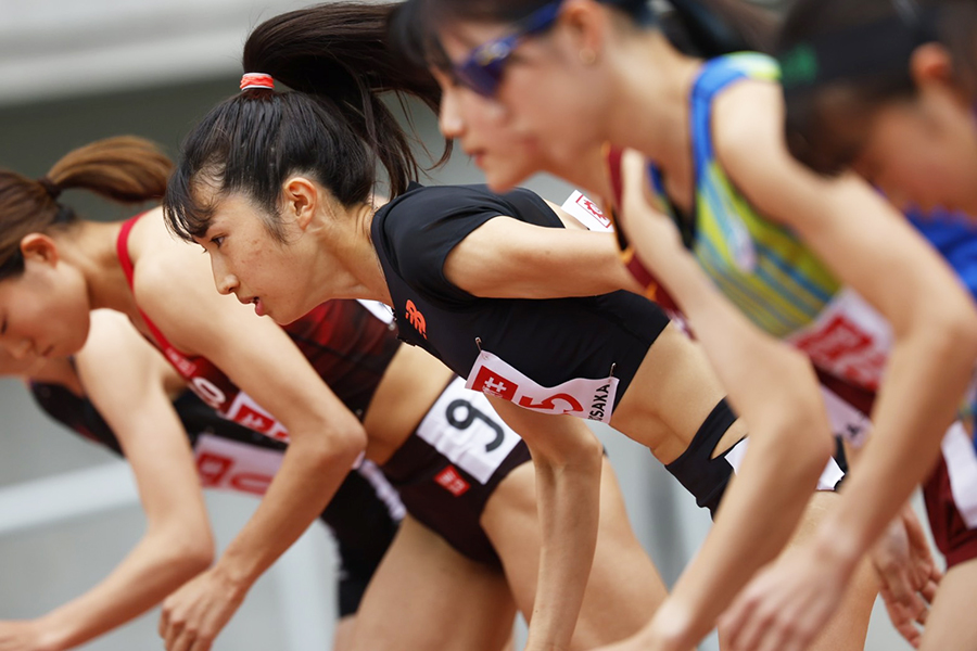 女子1500メートル予選スタートで集中する田中希実【写真：奥井隆史】