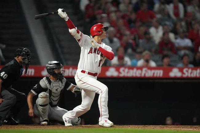 大谷翔平が「122mを片手で…」 逆方向へ技あり28号、敵地実況席が唖然