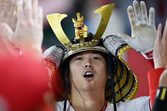 水原一平、第1号ホームラン」 大谷翔平の代理で撮られた貴重な3枚