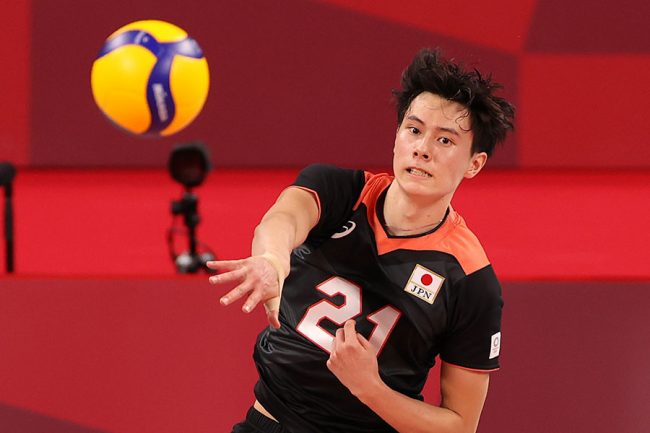 男子バレー高橋藍の