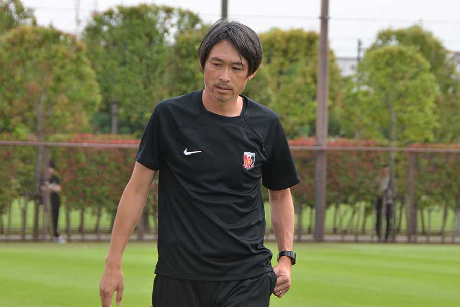 浦和ユースの萩村滋則監督は、さらなる勝負強さを選手に求める【写真：河野正】