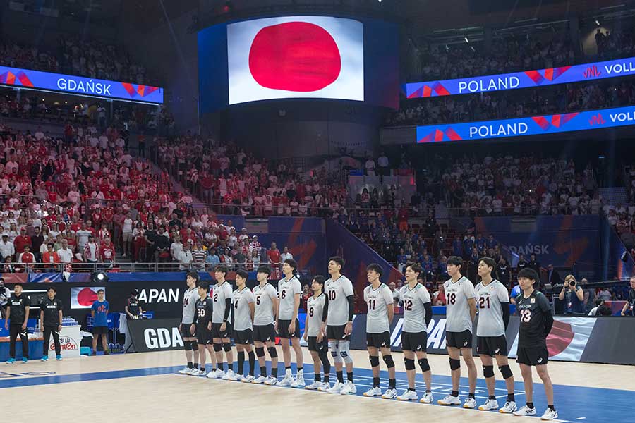 ネーションズリーグで銅メダルを獲得したバレー男子日本代表【写真：Getty Images】