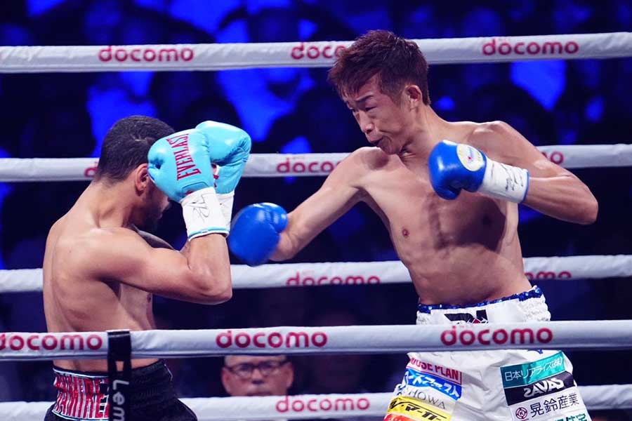 WBO世界フェザー級タイトルマッチ12回戦、ロベイシ・ラミレスに敗れた清水聡【写真：荒川祐史】