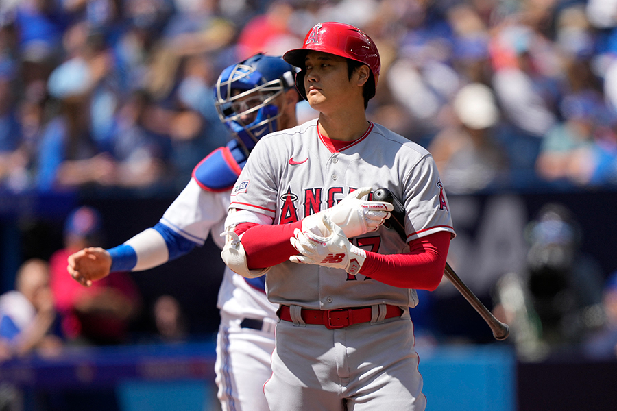 敵地ブルージェイズ戦に「2番・DH」で出場したエンゼルスの大谷翔平【写真：ロイター】