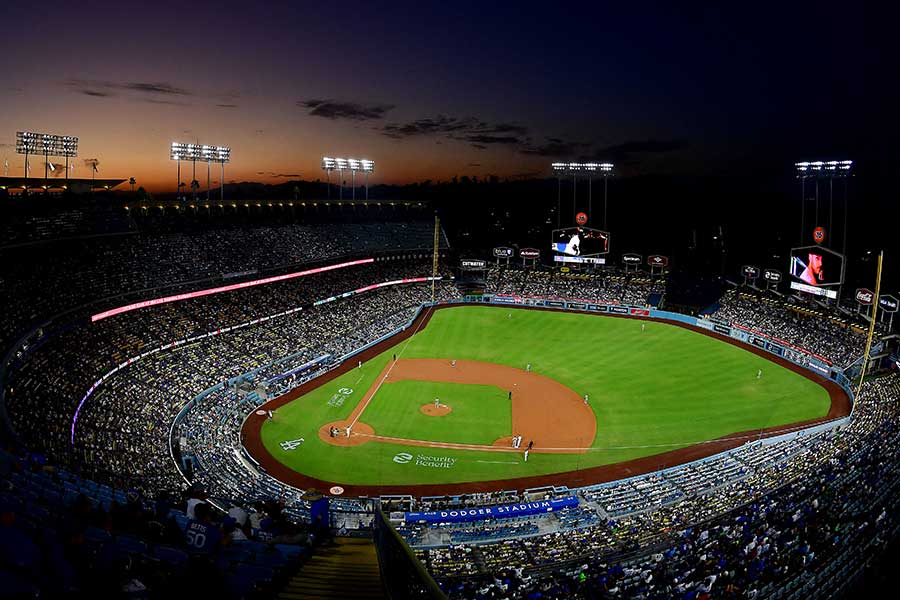 ドジャースタジアム【写真：ロイター】