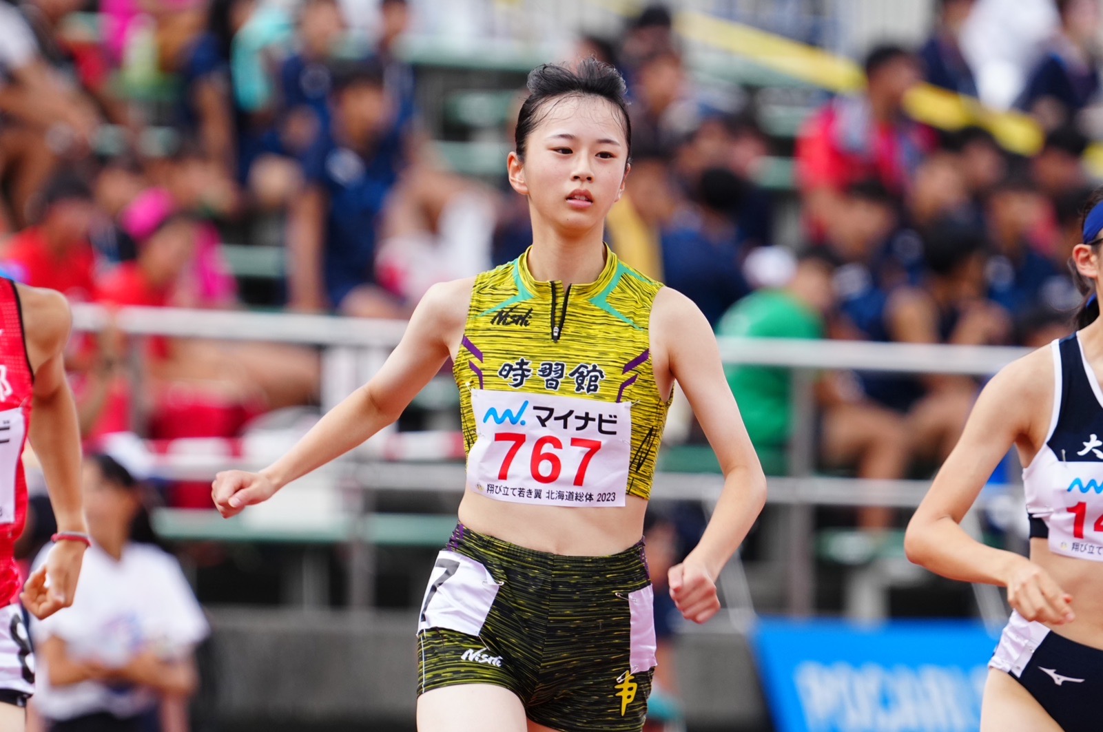 熊谷とともにインターハイに出場した女子800メートルの小原すずか【写真：荒川祐史】