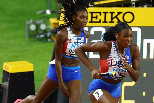 4連覇狙った女王米国が1600mリレーでは珍しいバトンミス失格 当事者2人