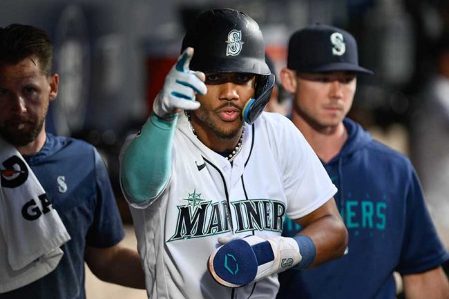 イチロー愛弟子の着用アイテム裏に…日本のアニメ愛が米話題、全700話の