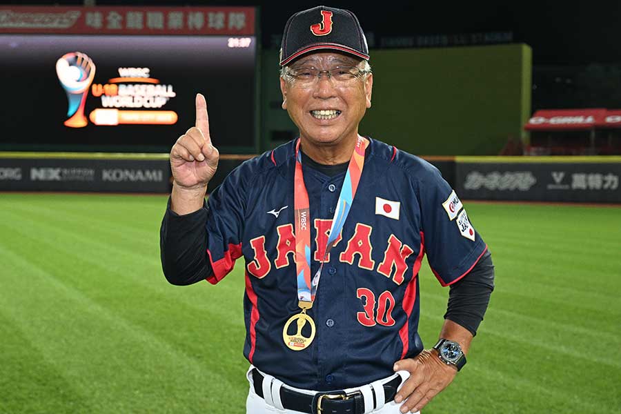 馬淵史郎監督【写真：Getty Images】