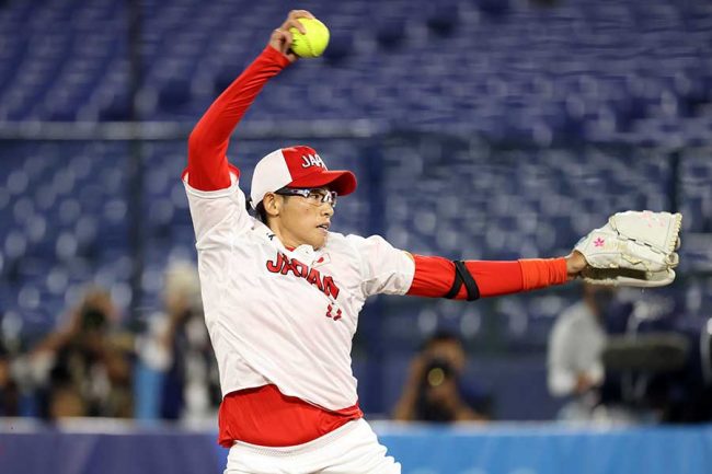 41歳ソフト上野由岐子、打者12人から8奪三振の圧巻救援で2勝目 高速