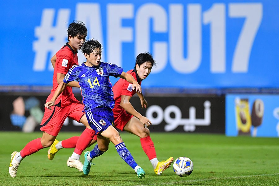 U-17アジアカップで大会MVPに輝いた名和田我空。ゴールに対する機動力が出色だった【写真：Getty Images】