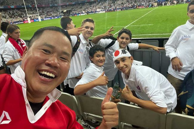 脳の打撲で突然の現役引退 W杯で話題のピン芸人・しんやが「ラグビー