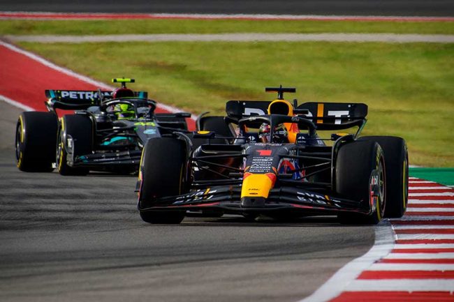 F1マシンが360度回転→驚異の立て直しに米仰天「ただのしゃっくりの