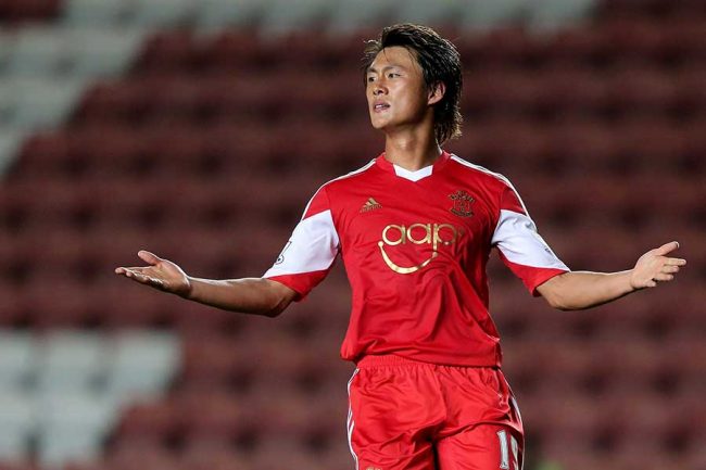 年俸はいくらなんだ？」 欧州での失意を経た日本復帰、李忠成が