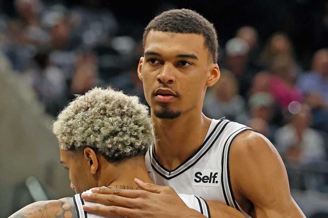 身長224cmの19歳、NBAデビュー戦ユニが1億超で落札 ファン衝撃の異次元