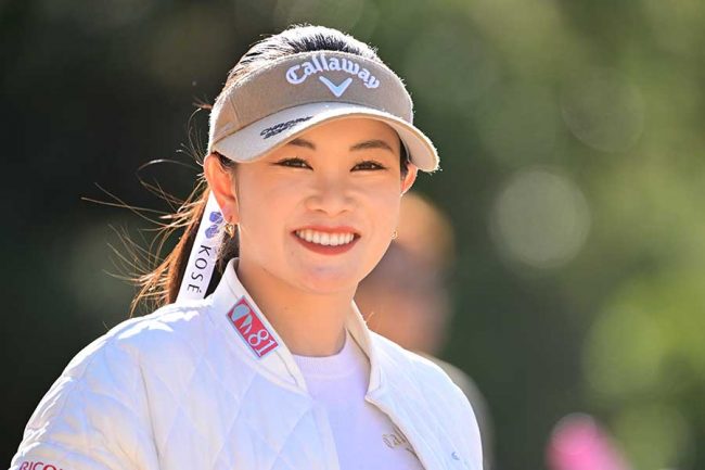 女子ゴルフ河本結、お洒落な私服3パターンで大忙し オフの挨拶回りで