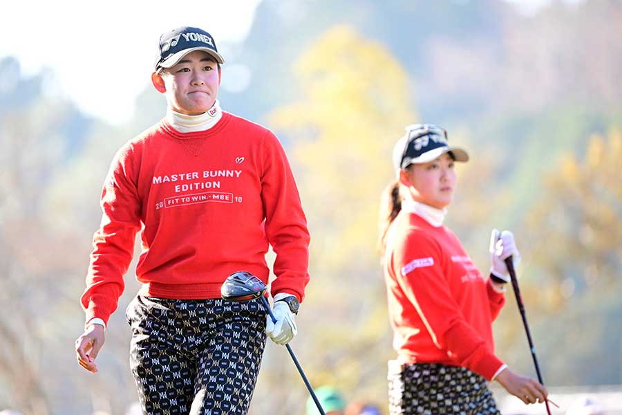 日立3ツアーズ選手権でMVPには選ばれた岩井明愛（左）【写真：Getty Images】