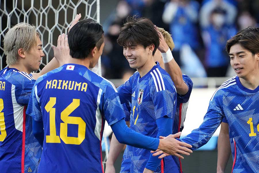 タイ戦、先制ゴールを決めた田中碧【写真：Getty Images】