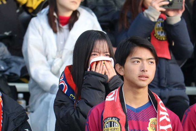 神戸弘陵初の女子マネも涙 ゼロから始まった平井里青の3年間、支えは