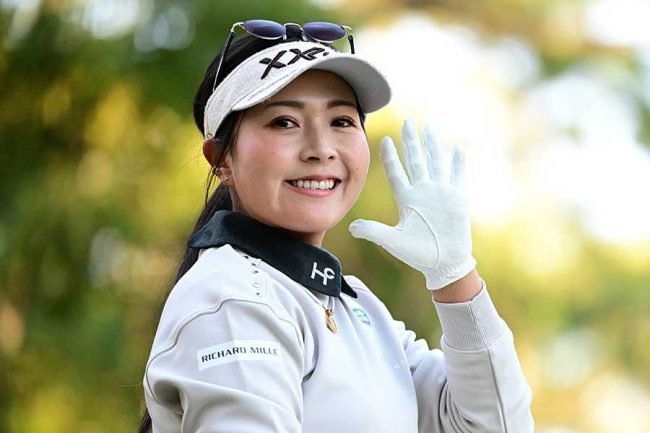 女子ゴルフ青木瀬令奈の「苦しい選択」 正月早々のストイック行動に