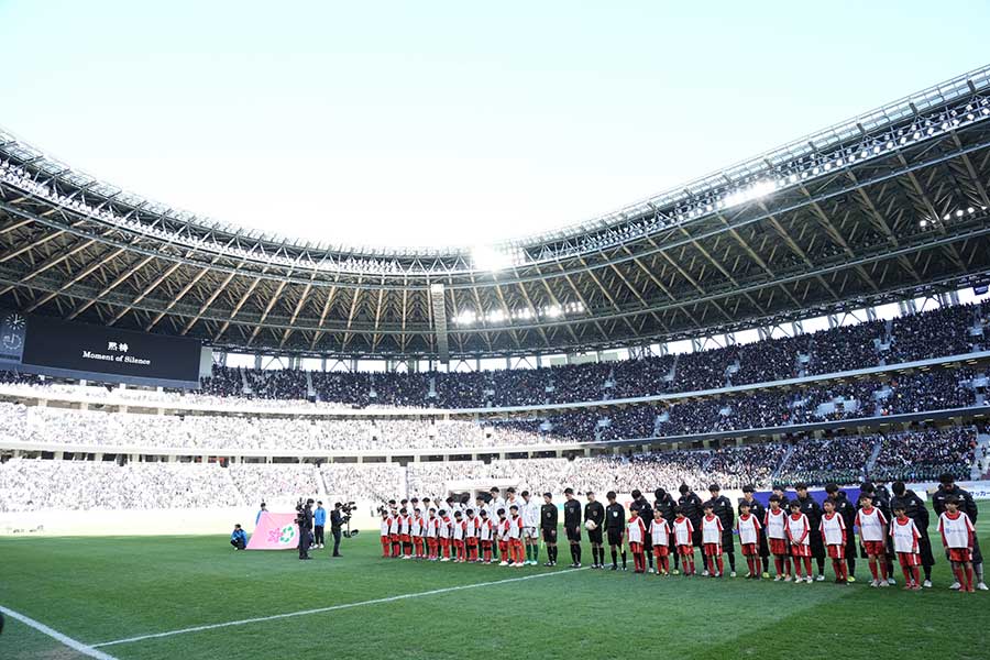 第102回全国高校サッカー選手権の決勝戦が行われた国立競技場【写真：Getty Images】