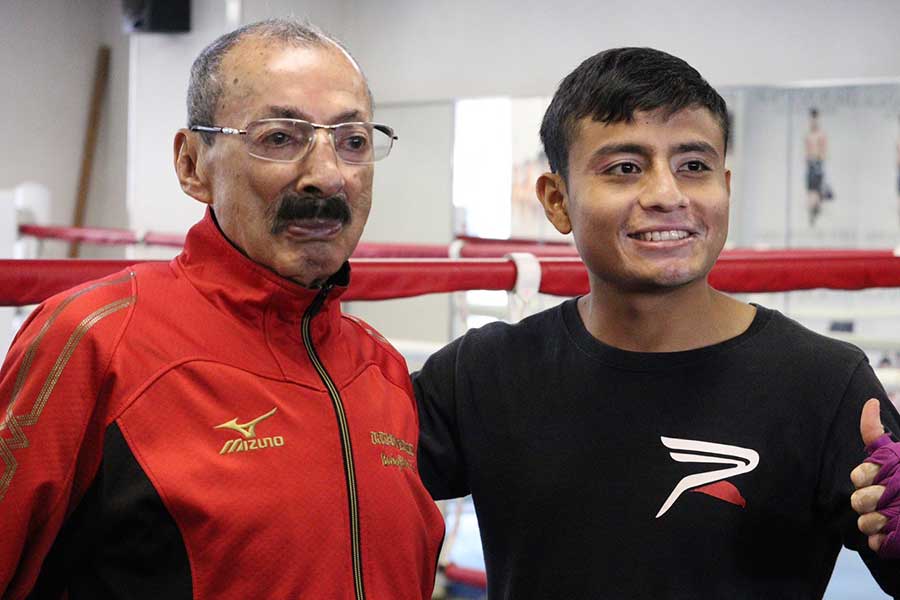 会見に出席し対戦への想いを語ったイグナシオ・ナチョ・ベリスタイン（左）【写真：浜田洋平】