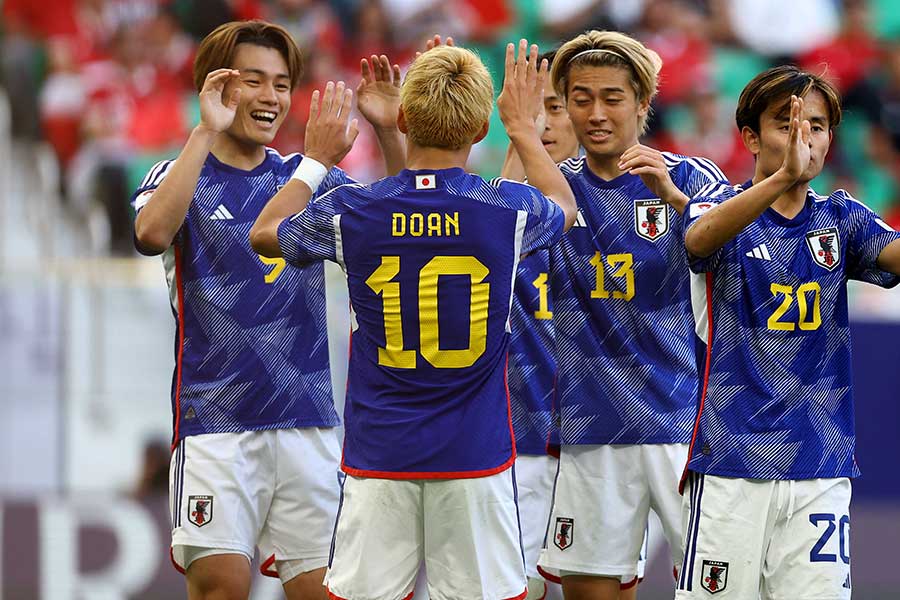 インドネシアに勝利したサッカー日本代表【写真：ロイター】