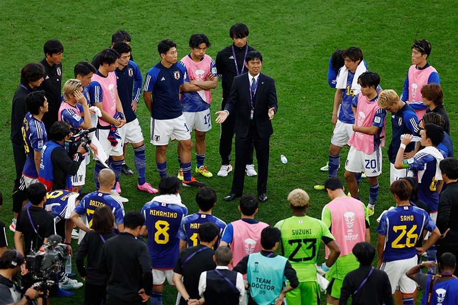 アジアカップ、2勝1敗で決勝トーナメント進出を決めたサッカー日本代表【写真：ロイター】
