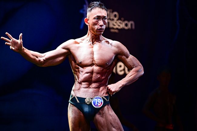 世界に一つだけ造形ボディビルフィギュア 筋肉ポーズ 黒台座付き 大きい56センチ 世界に一つだけ造形ボディビルフィギュア 筋肉ポーズ 黒台座付き