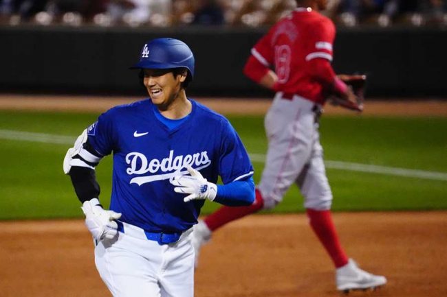 メ*ビ様 大谷翔平 エンゼルス ドジャース stadium club wave 大谷翔平、元同僚ウォードと「部活帰りみたい」なシーンに日本人歓喜
